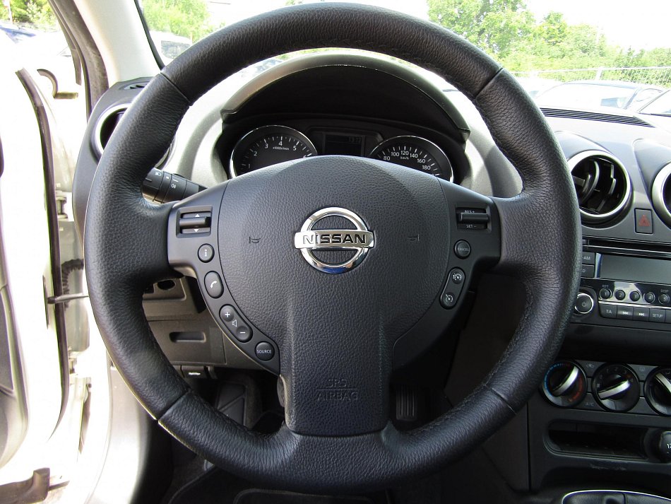 Nissan Qashqai 1.6i 