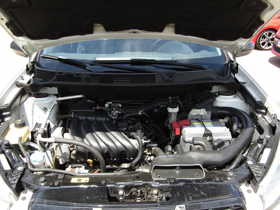 Nissan Qashqai 1.6i 