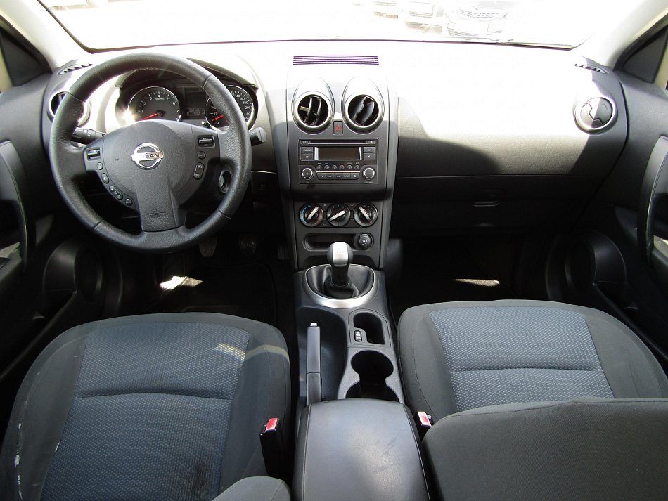 Nissan Qashqai 1.6i 