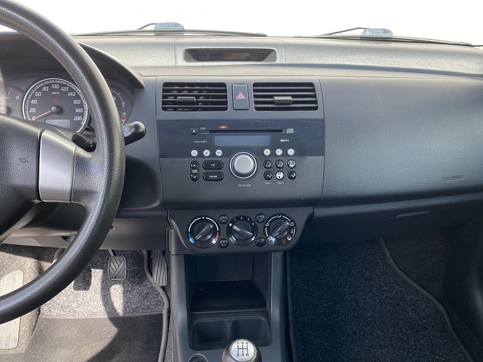 Suzuki Swift 1.3i 