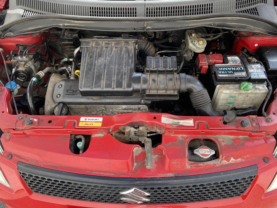 Suzuki Swift 1.3i 