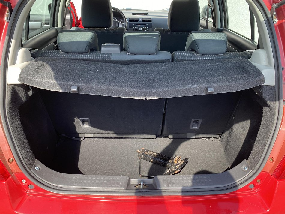 Suzuki Swift 1.3i 