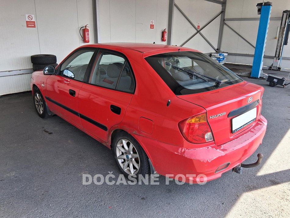 Hyundai Accent 1.4 i 