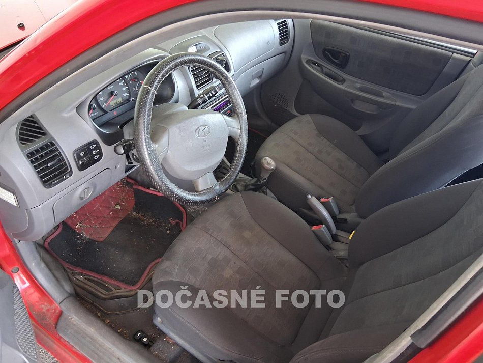 Hyundai Accent 1.4 i 