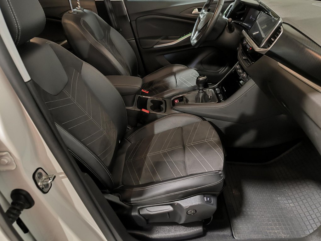 Opel Grandland 1.2T GS Line