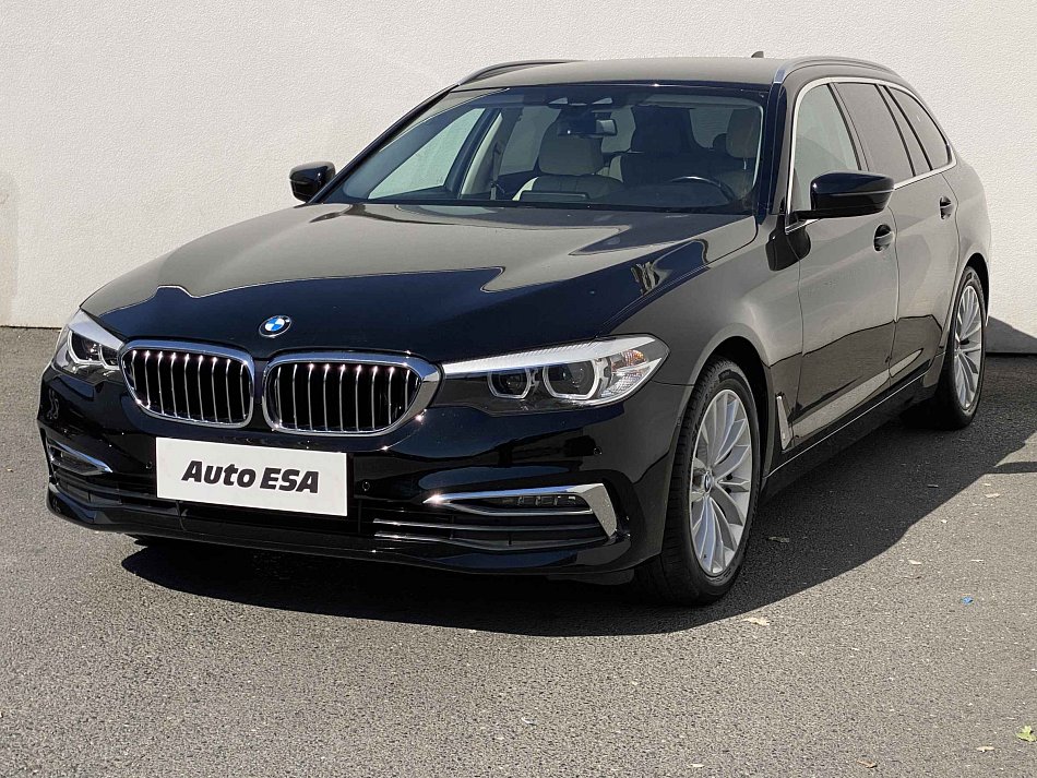 BMW Řada 5 3.0i LuxuryLine 540i xDrive