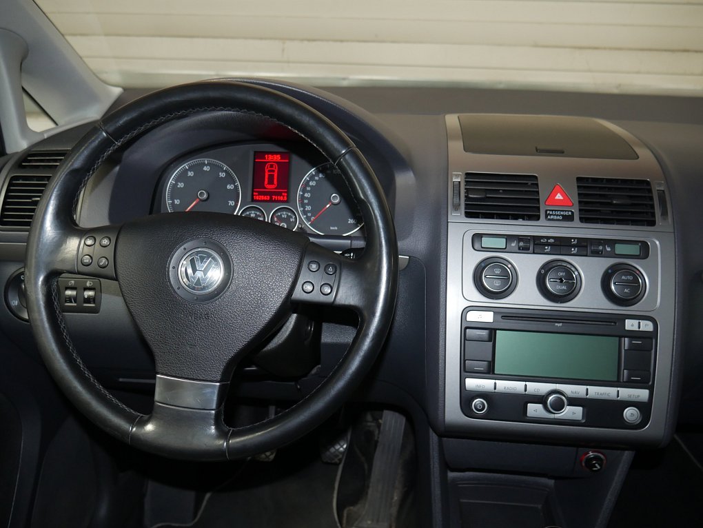 Volkswagen Touran 1.6i 
