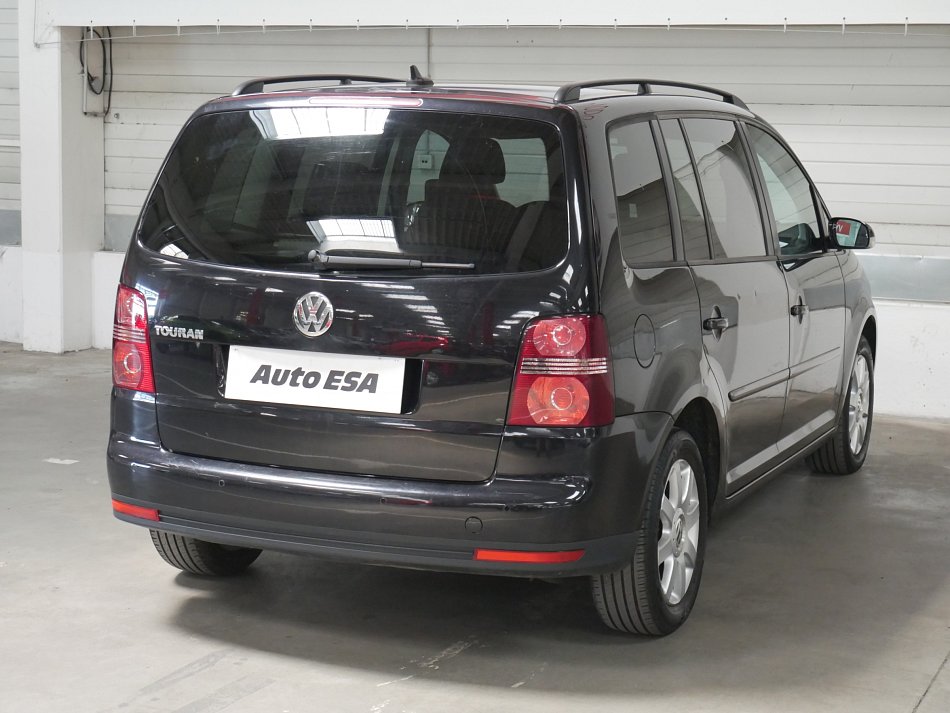 Volkswagen Touran 1.6i 