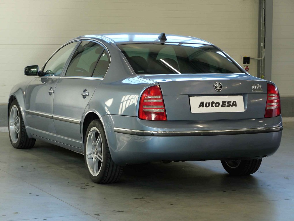 Škoda Superb 1.8 T Elegance