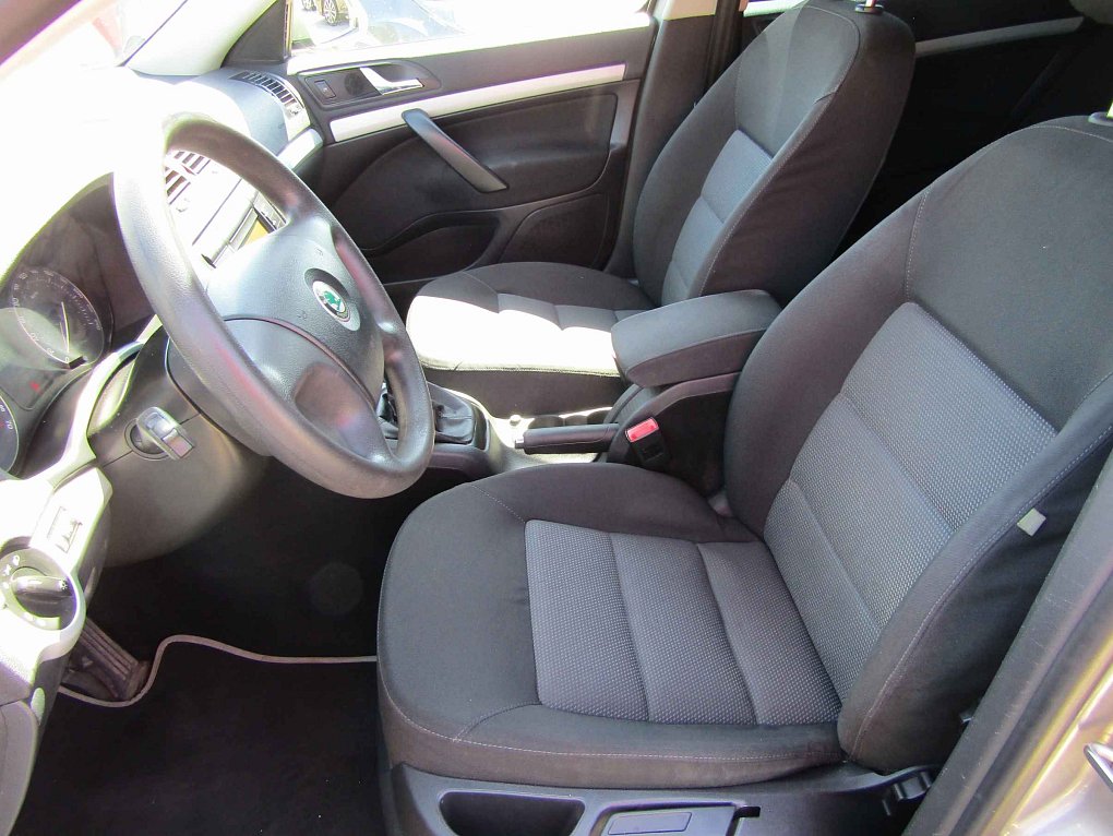 Škoda Octavia II 2.0 FSi 