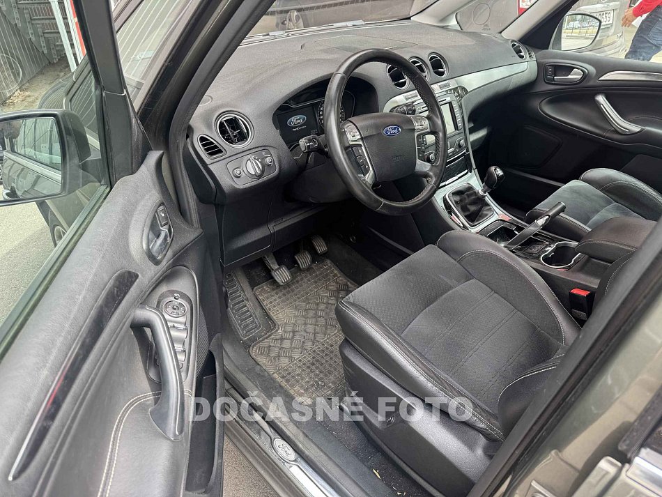 Ford Galaxy 2.2 TDCi  7míst