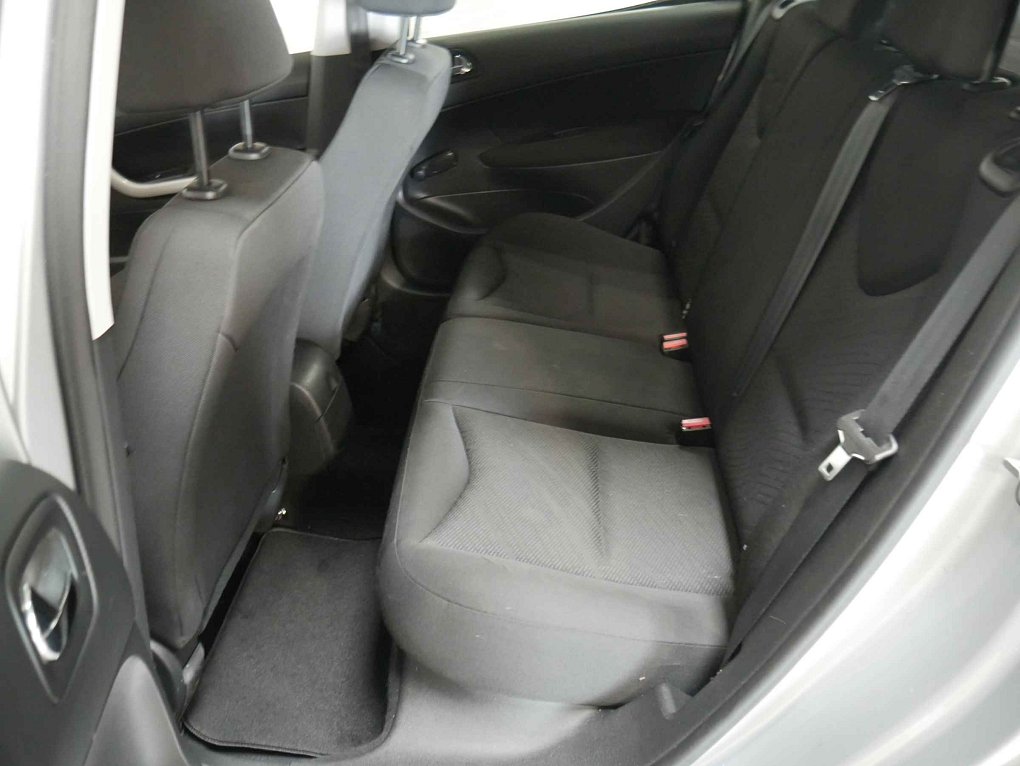 Peugeot 308 1.4i 