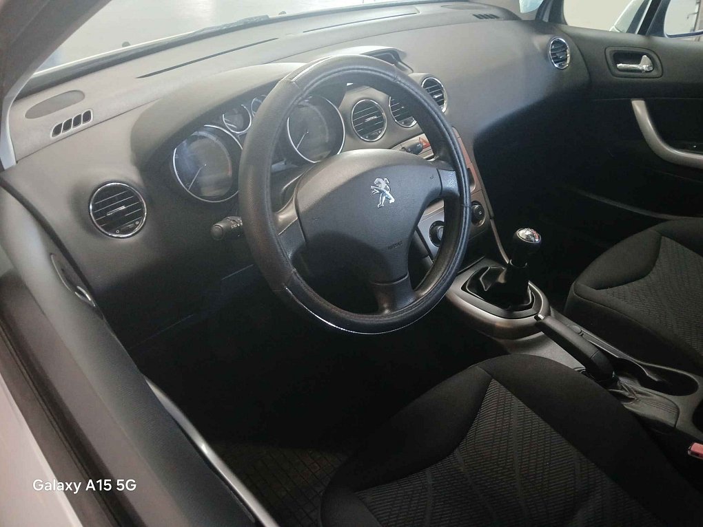 Peugeot 308 1.4i 