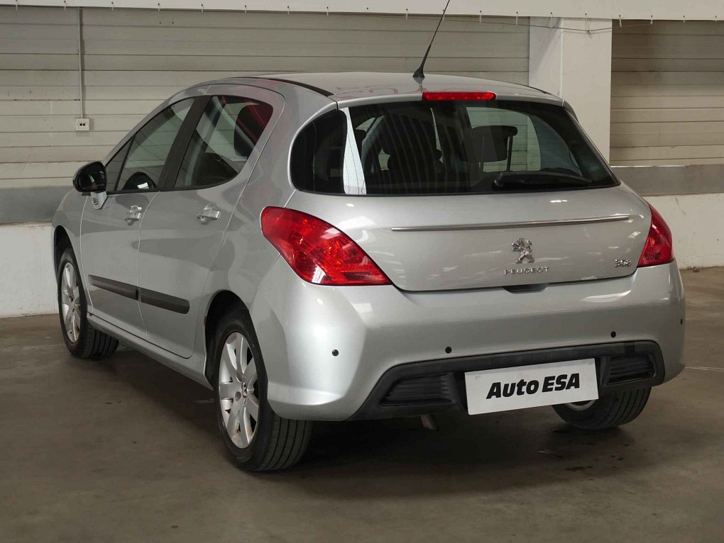 Peugeot 308 1.4i 