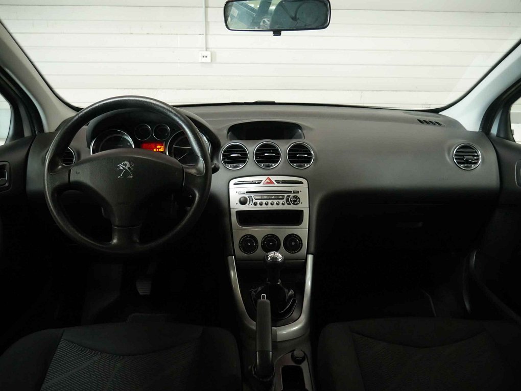 Peugeot 308 1.4i 