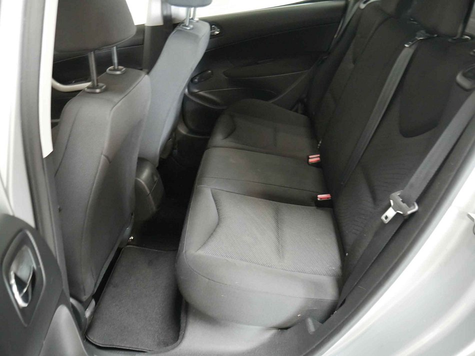 Peugeot 308 1.4i 