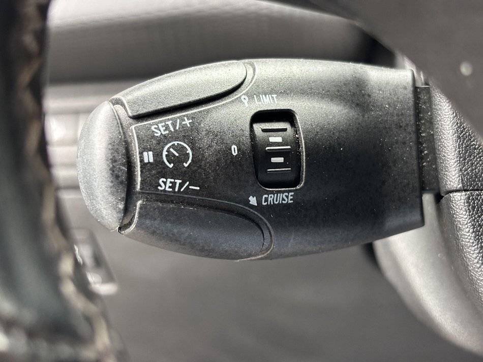 Peugeot 2008 1.2i Allure