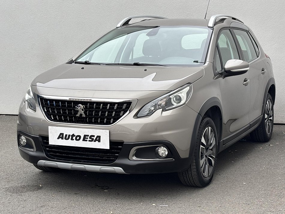 Peugeot 2008 1.2i Allure