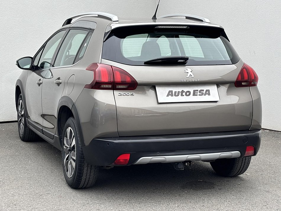 Peugeot 2008 1.2i Allure
