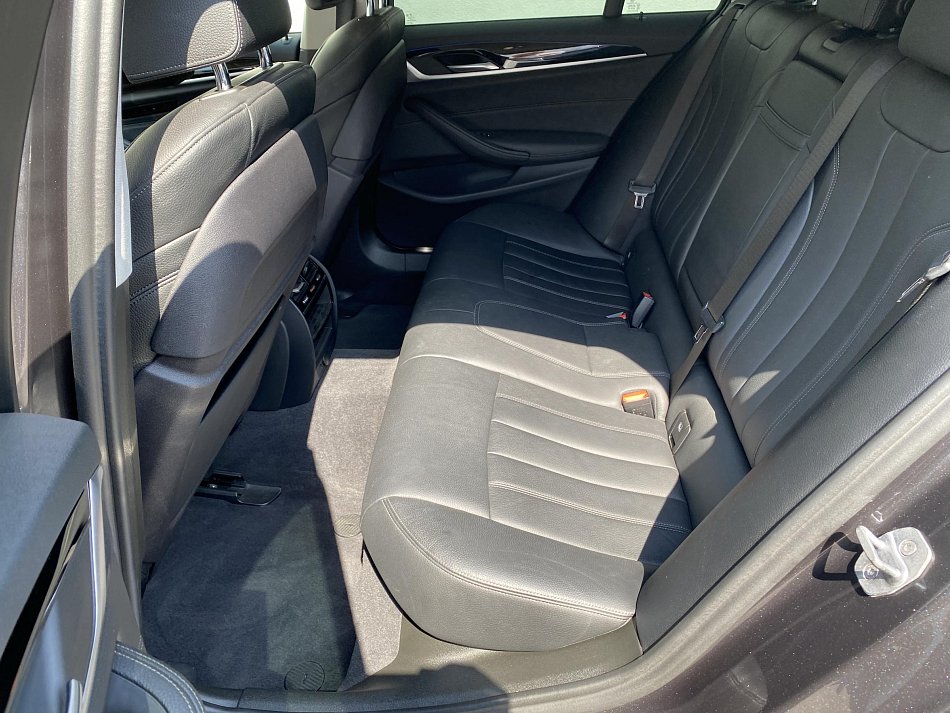 BMW Řada 5 2.0d Sport Line 520D