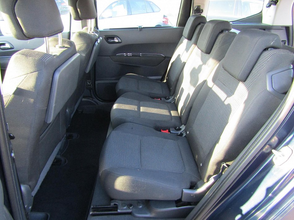 Peugeot 5008 2.0 HDi 