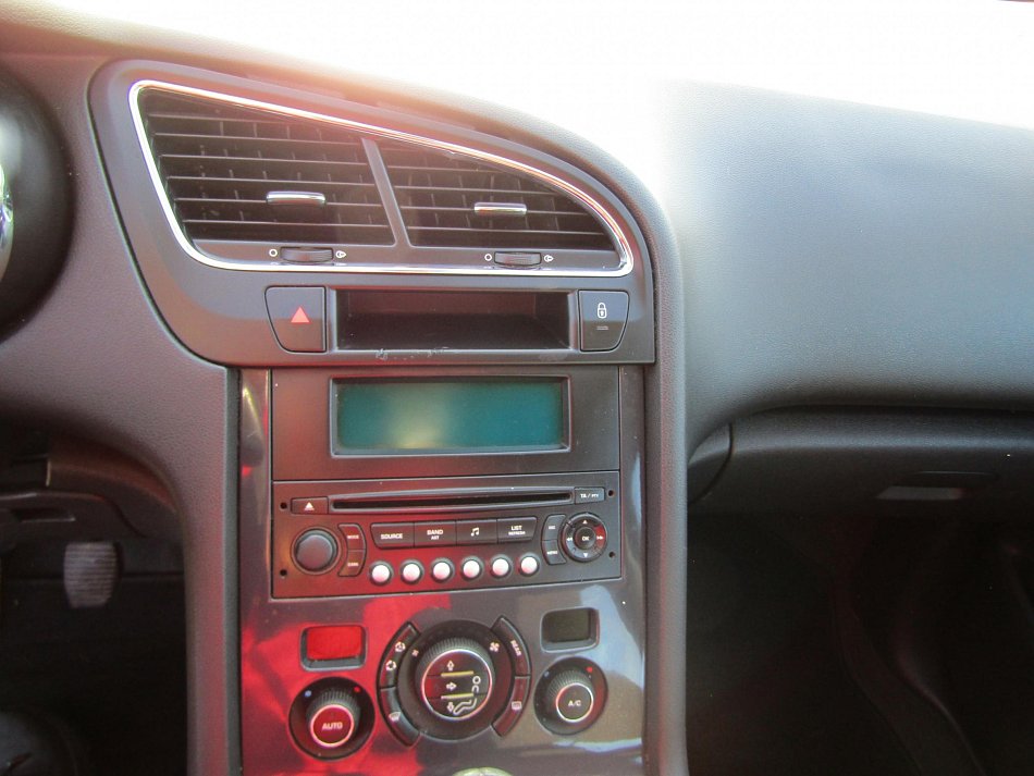 Peugeot 5008 2.0 HDi 