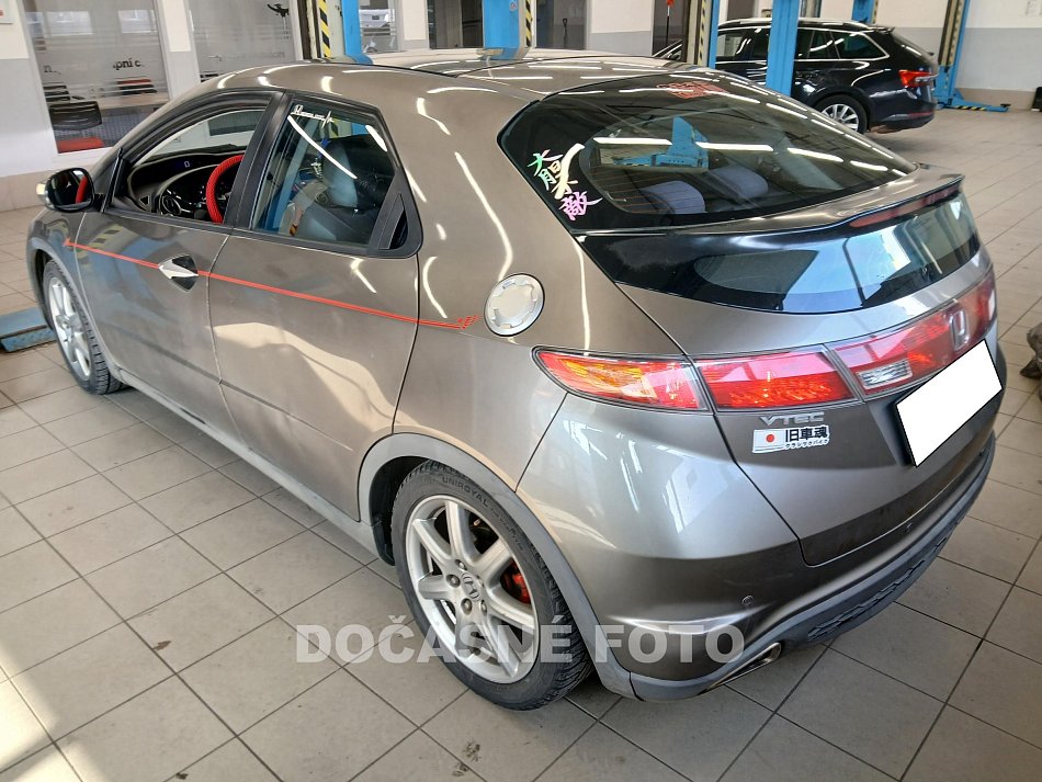 Honda Civic 1.8 i 