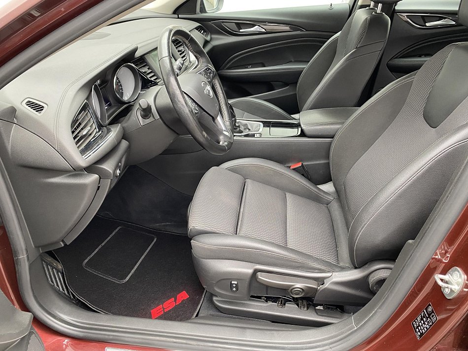 Opel Insignia 1.6 CDTi 