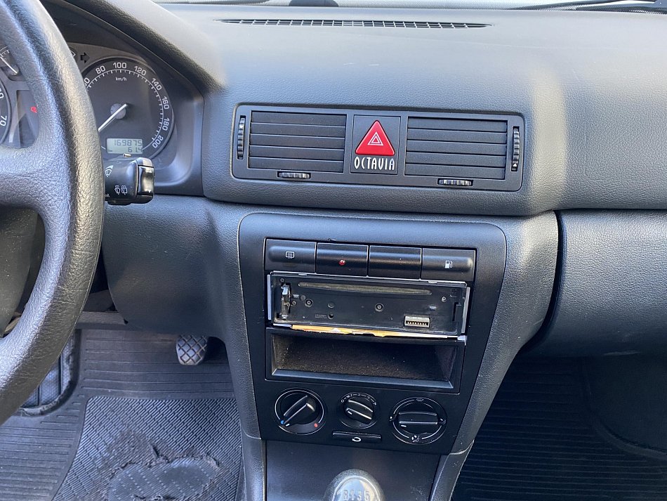Škoda Octavia 1.4i 