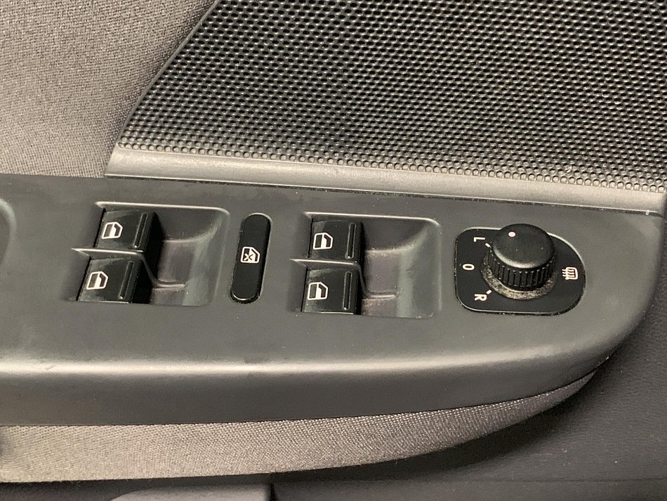 Volkswagen Golf 1.6 MPi Tour