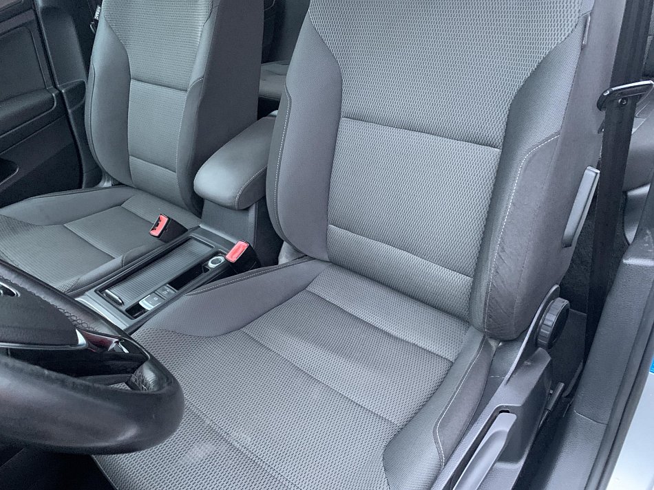 Volkswagen Golf 1.6 TDi 