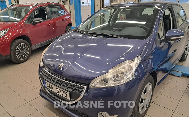 Peugeot 208 1.4i 
