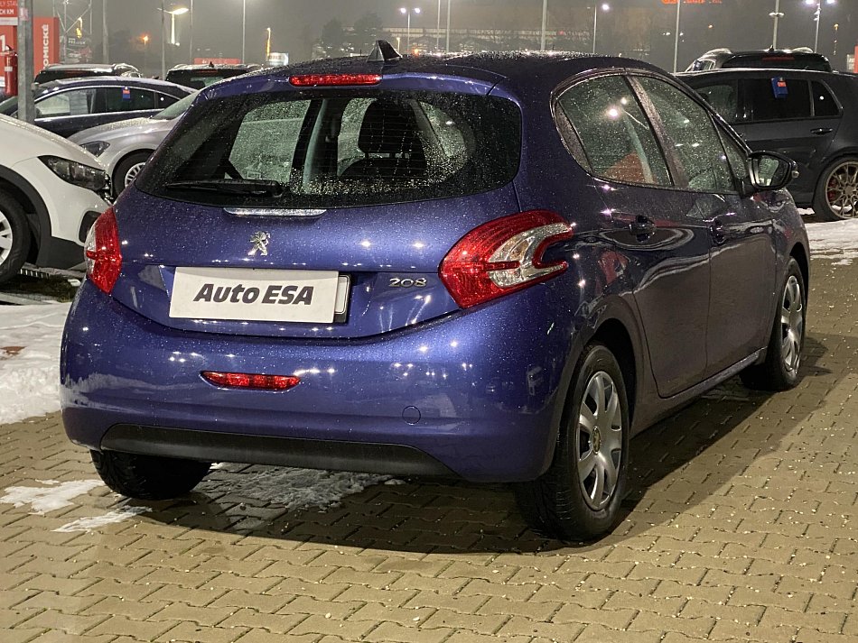 Peugeot 208 1.4i 