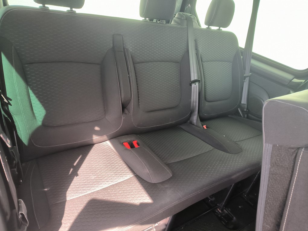 Opel Vivaro 1.6CDTi Sport L2H1 8míst