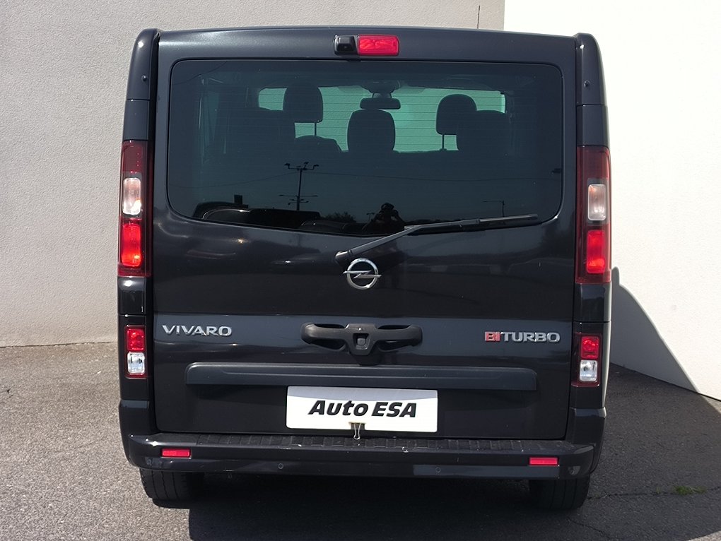 Opel Vivaro 1.6CDTi Sport L2H1 8míst