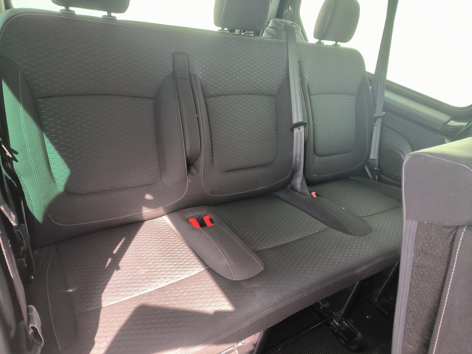 Opel Vivaro 1.6CDTi Sport L2H1 8míst