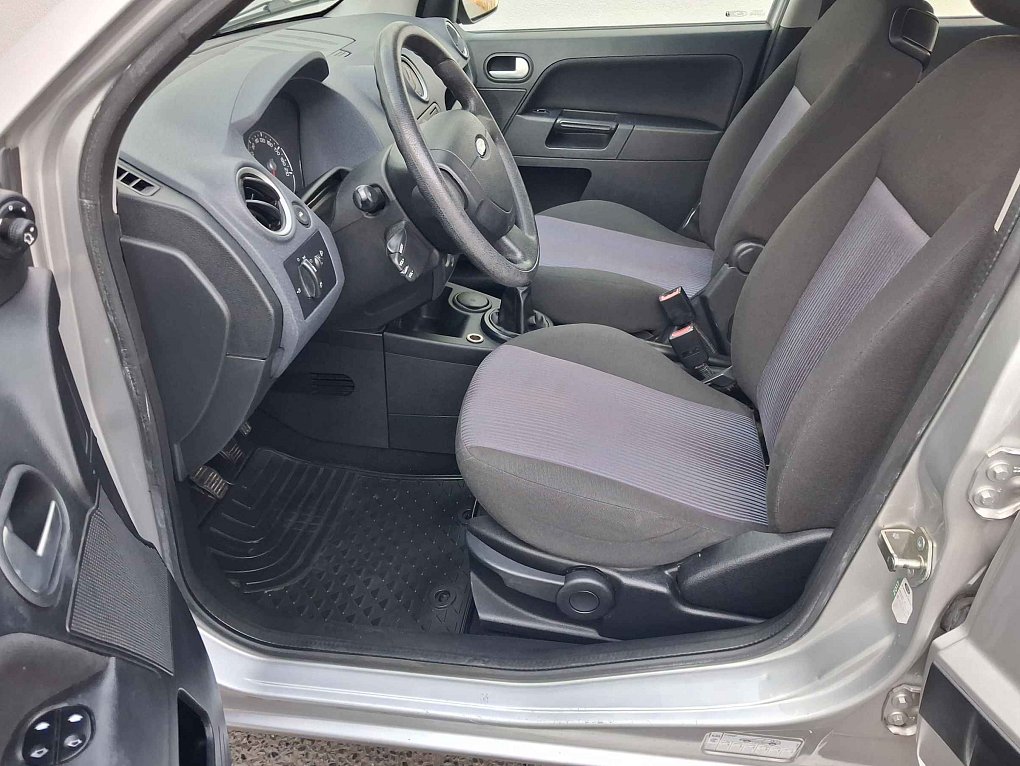 Ford Fusion 1.4i 