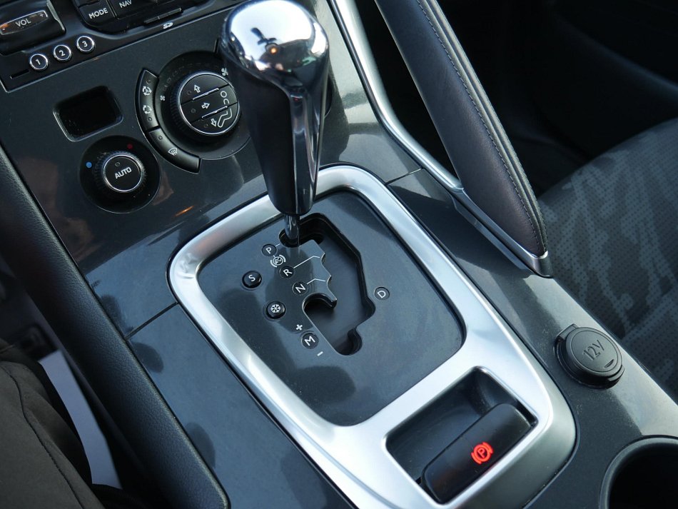 Peugeot 3008 2.0 HDi Premium