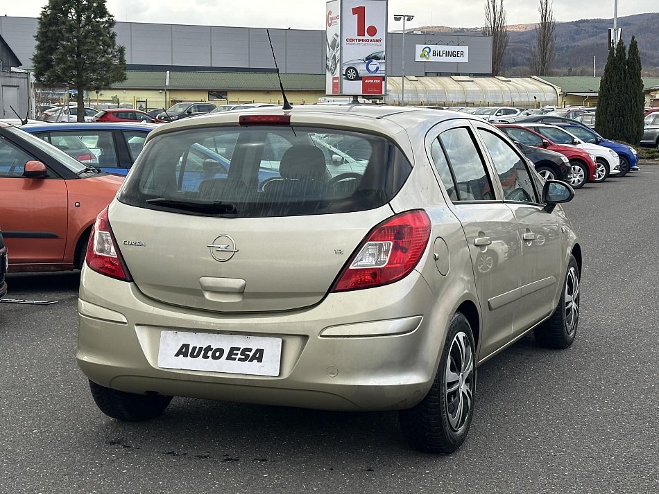 Opel Corsa 1.2i 