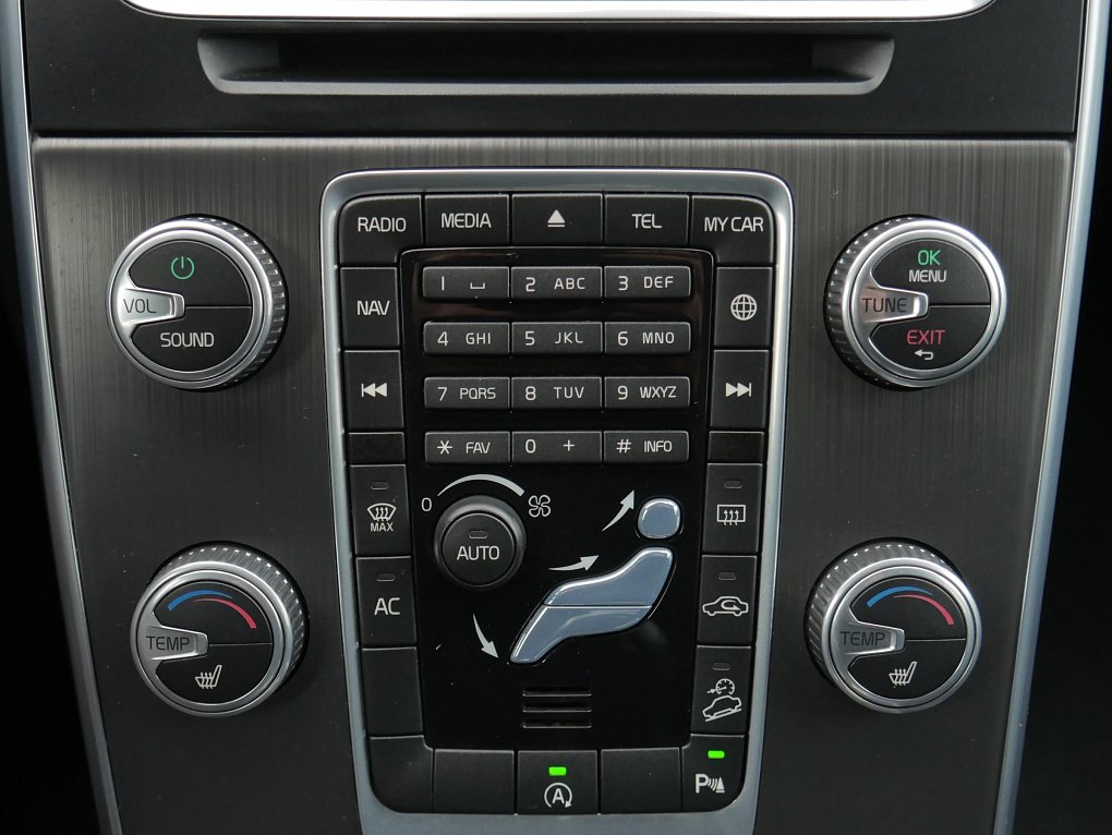 Volvo V60 2.4 D4 Cross Country 4x4