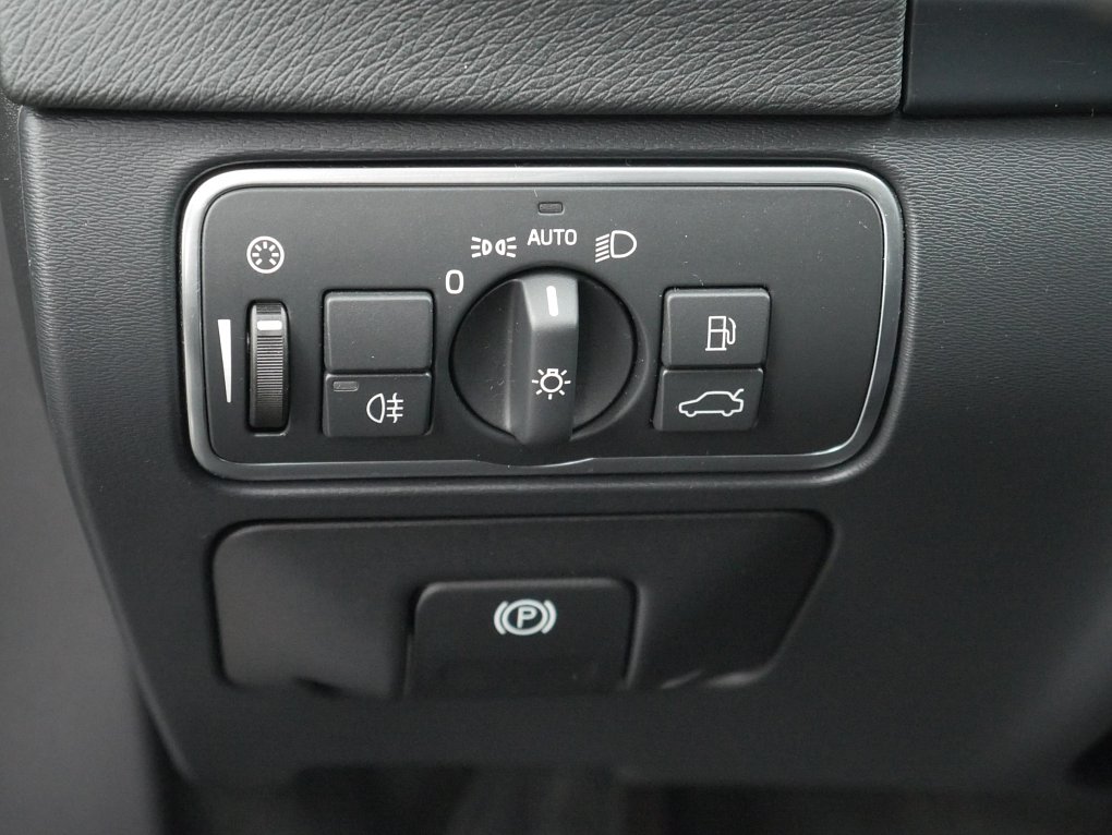 Volvo V60 2.4 D4 Cross Country 4x4