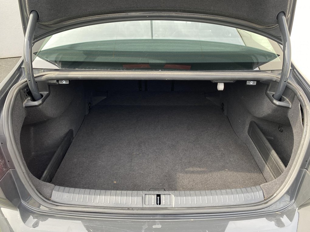 Volkswagen Passat 2.0 TDi 