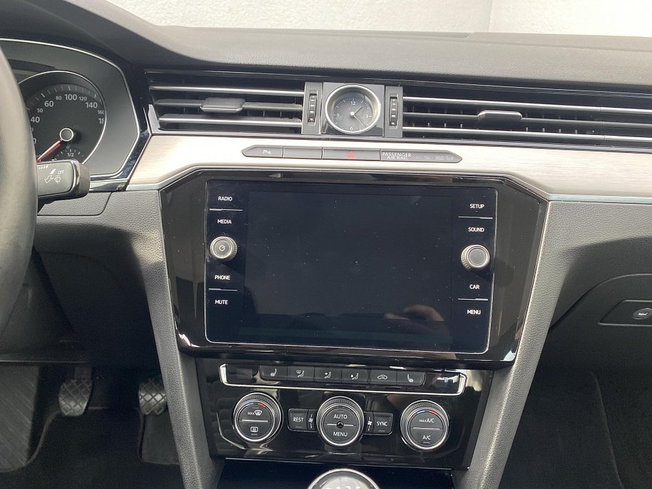 Volkswagen Passat 2.0 TDi 