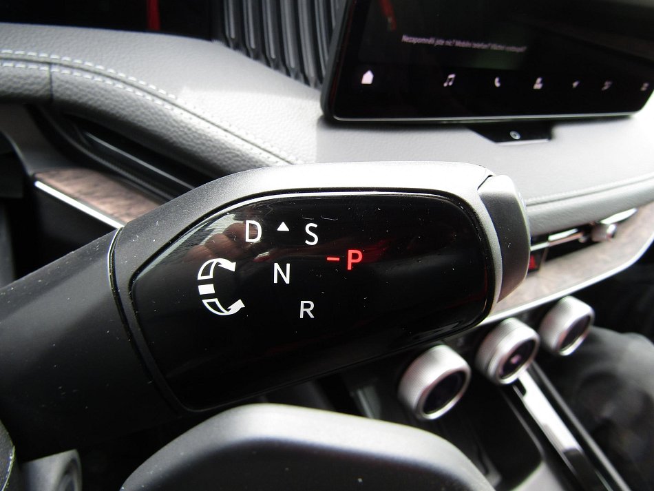 Škoda Superb IV 2.0 TDi L&K