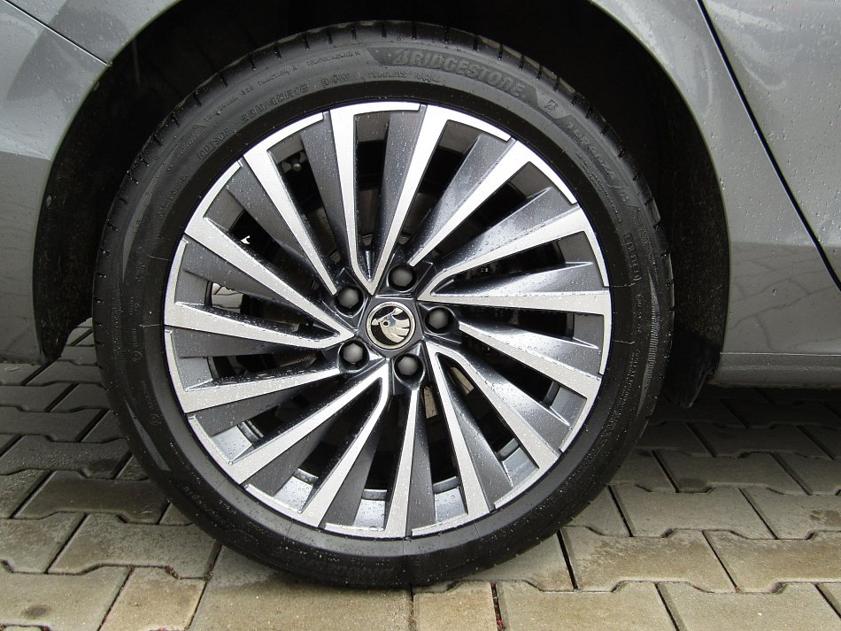 Škoda Superb IV 2.0 TDi L&K