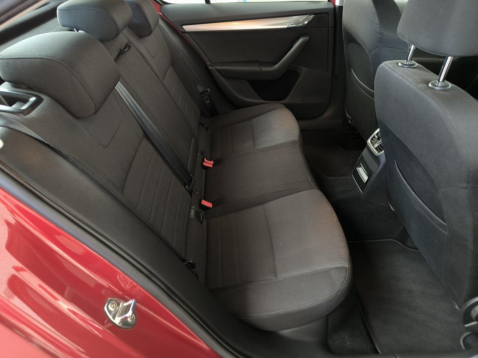 Škoda Octavia III 2.0 TDi Elegance