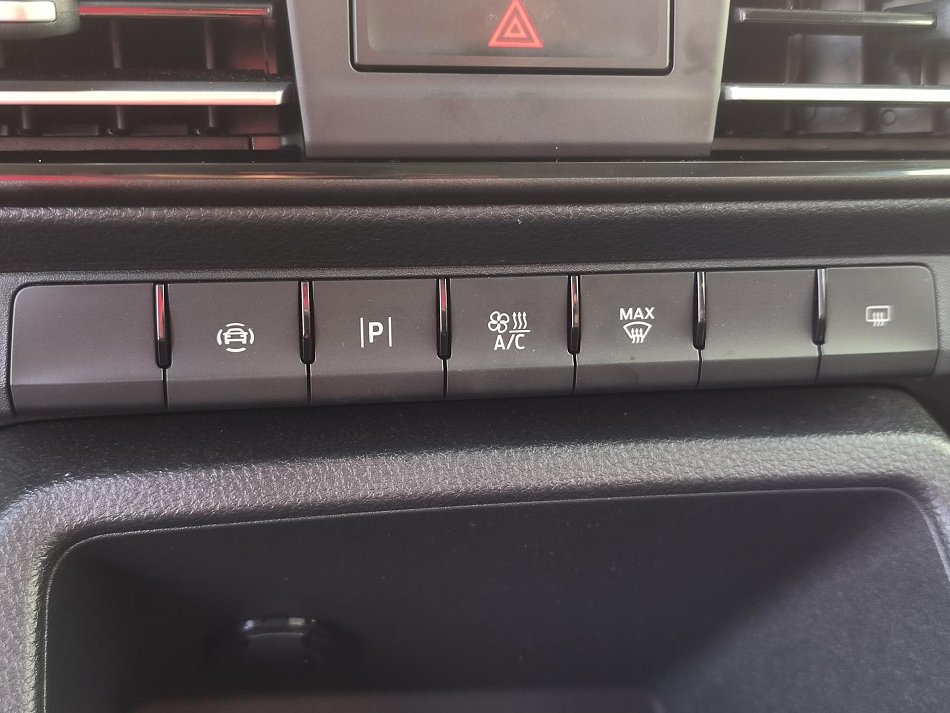 Ford Tourneo Connect 2.0TDCi  MAXi 7míst