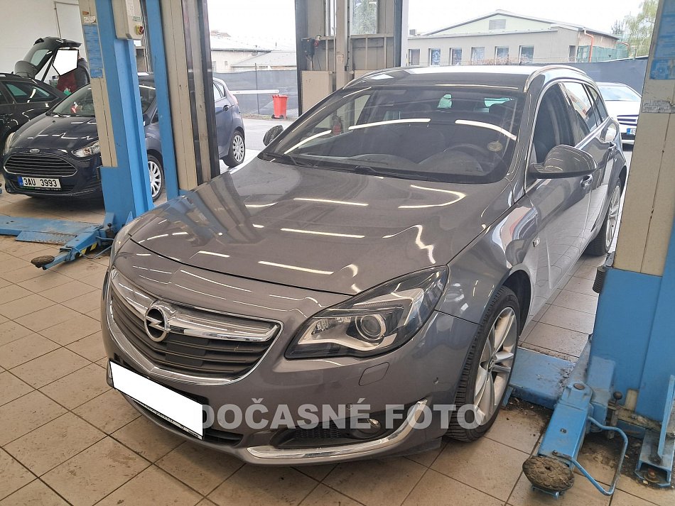 Opel Insignia 2.0D 