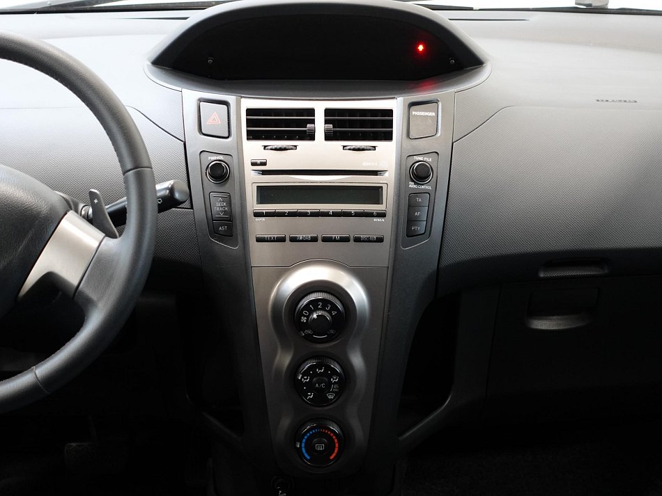 Toyota Yaris 1.3VVT-i 