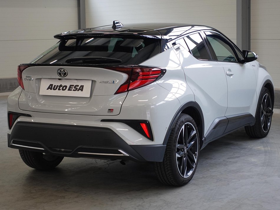 Toyota C-HR 2.0HEV Sport